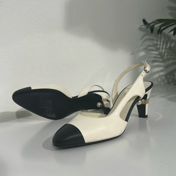 Chanel Lambskin Cap Toe Slingback Pearl Pumps size 36 - Picture 6 of 12